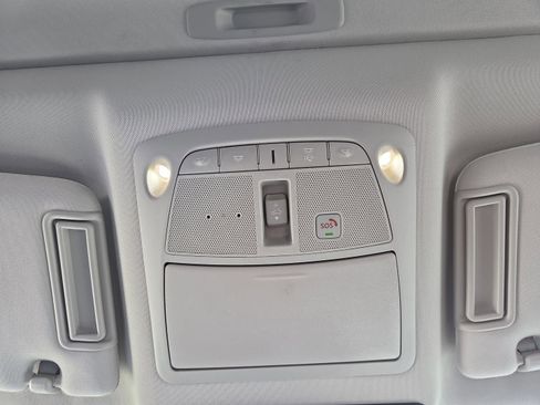 Used 2024 Nissan Armada SL w/ Captain's Chairs Package image 21