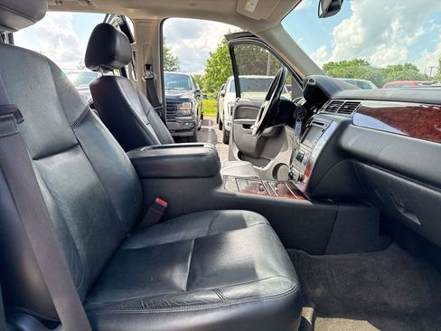 Used 2013 Chevrolet Suburban LTZ AWD/4WD image 23