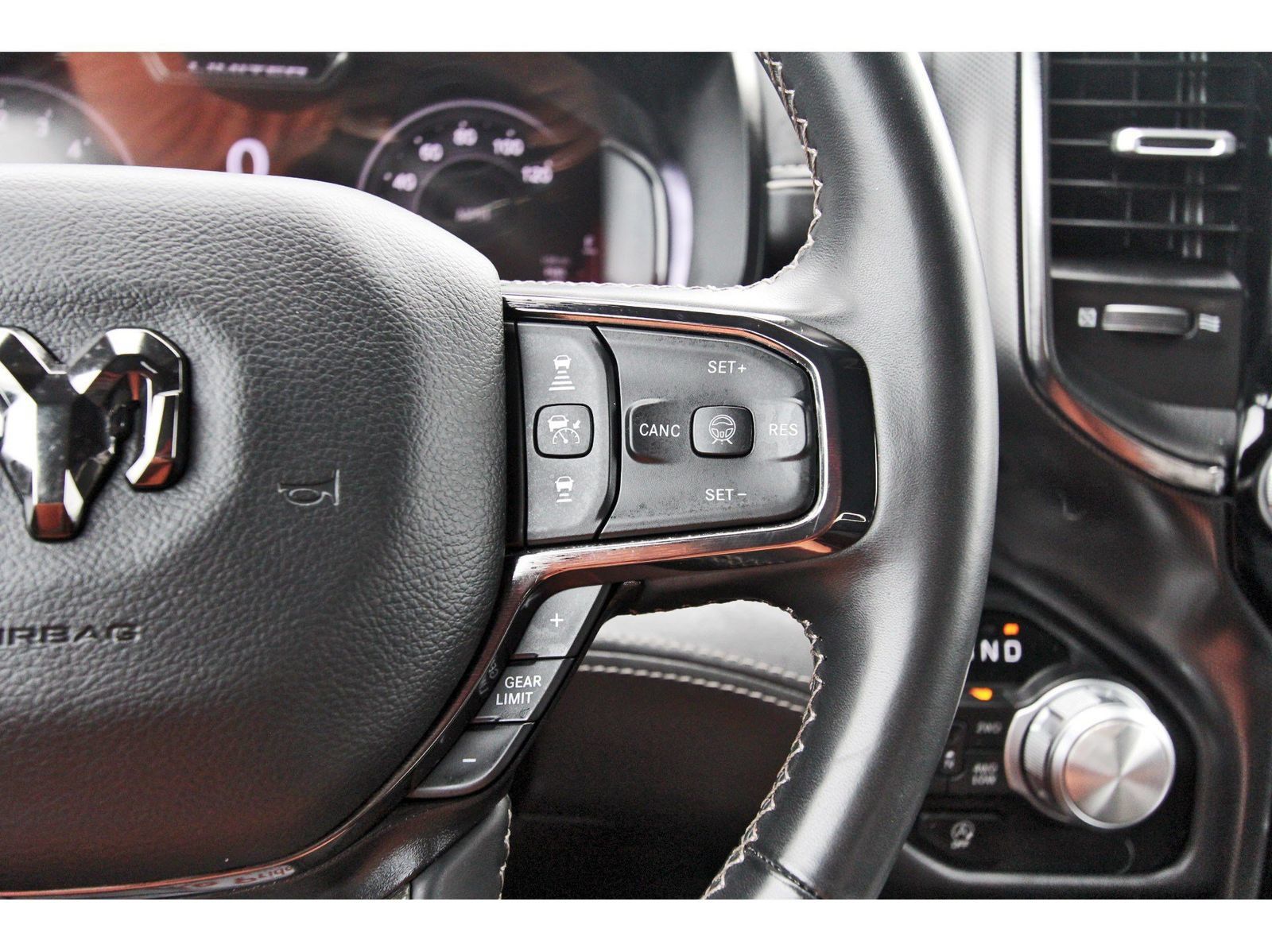 Used 2025 RAM 1500 Limited AWD/4WD image 25