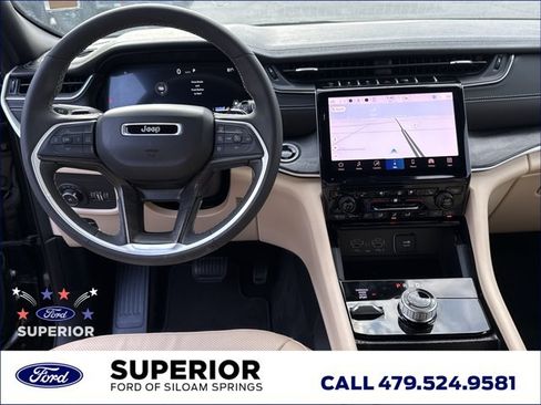 Used 2024 Jeep Grand Cherokee L Limited w/ Luxury Tech Group II AWD/4WD image 9
