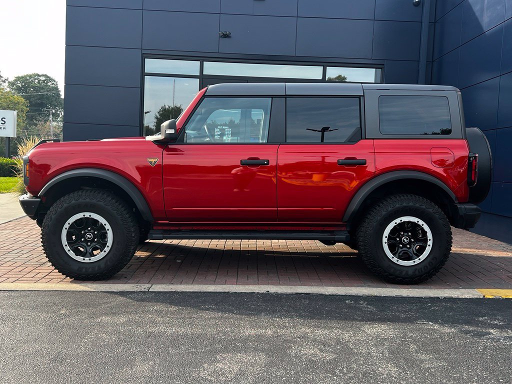 Used 2023 Ford Bronco Badlands AWD/4WD image 2