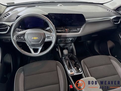 Used 2024 Chevrolet TrailBlazer LT w/ LT Cold Weather Package AWD/4WD image 27