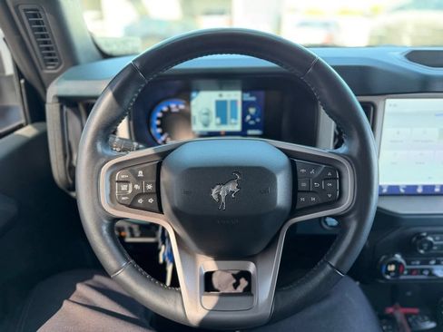 Used 2024 Ford Bronco Outer Banks AWD/4WD image 5