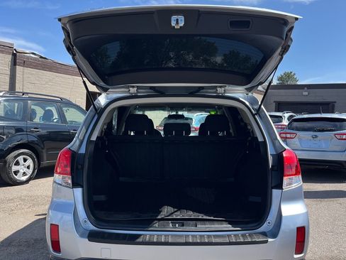 Used 2014 Subaru Outback 2.5i Premium w/ Accessory Value Package (OYX) AWD/4WD image 21