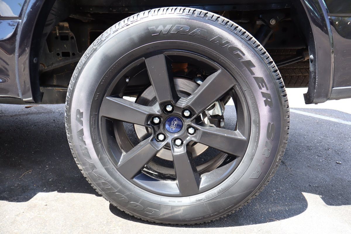 Used 2020 Ford F150 XLT w/ Equipment Group 302A Luxury AWD/4WD image 39