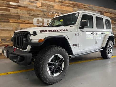 Used 2022 Jeep Wrangler Unlimited Rubicon w/ Steel Bumper Group AWD/4WD image 14