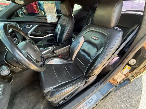 Used 2019 Chevrolet Camaro SS RWD image 20