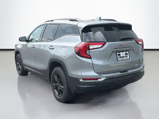 Used 2024 GMC Terrain AT4 AWD/4WD image 4