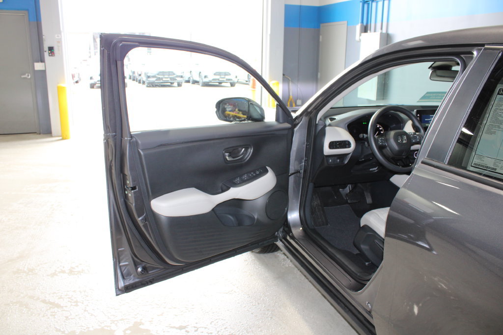 New 2027 Honda HR-V LX image 16