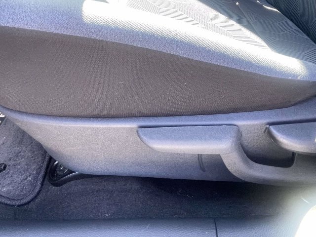 Used 2025 Nissan Versa SV w/ Trunk Package FWD image 15
