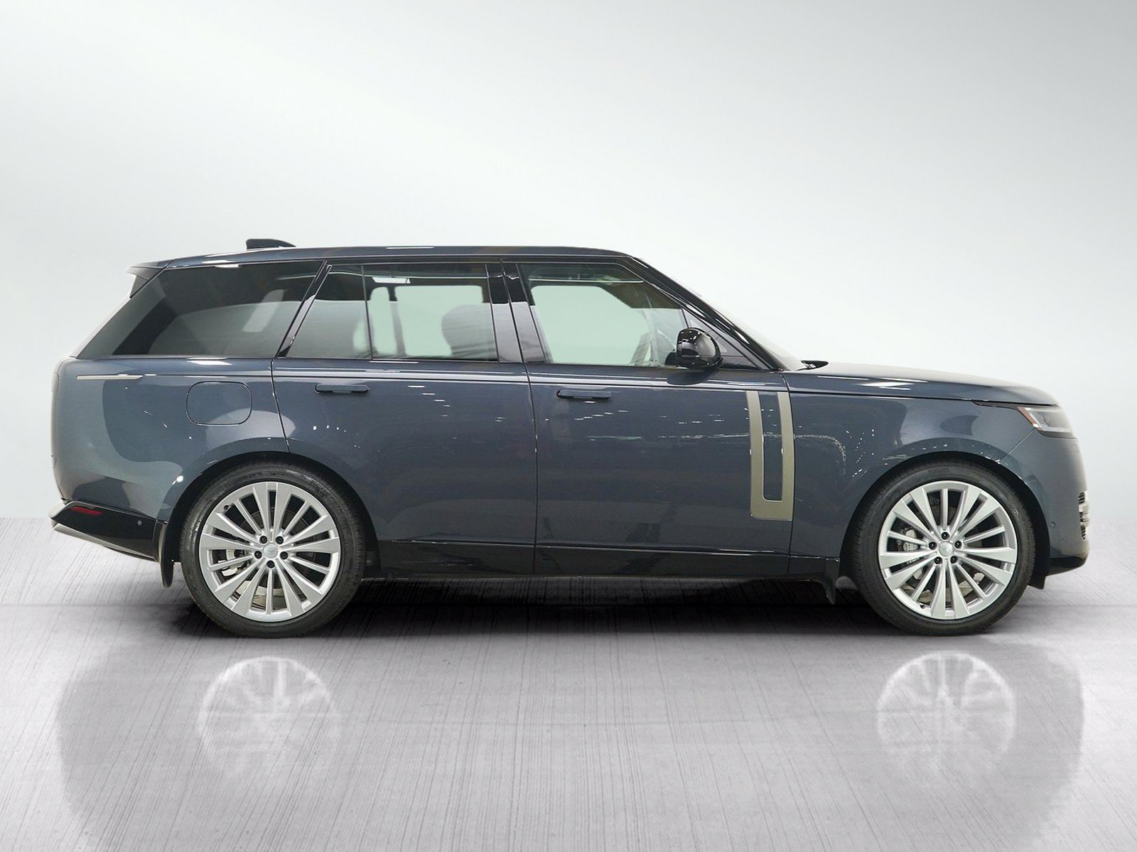 Used 2025 Land Rover Range Rover SE AWD/4WD image 8