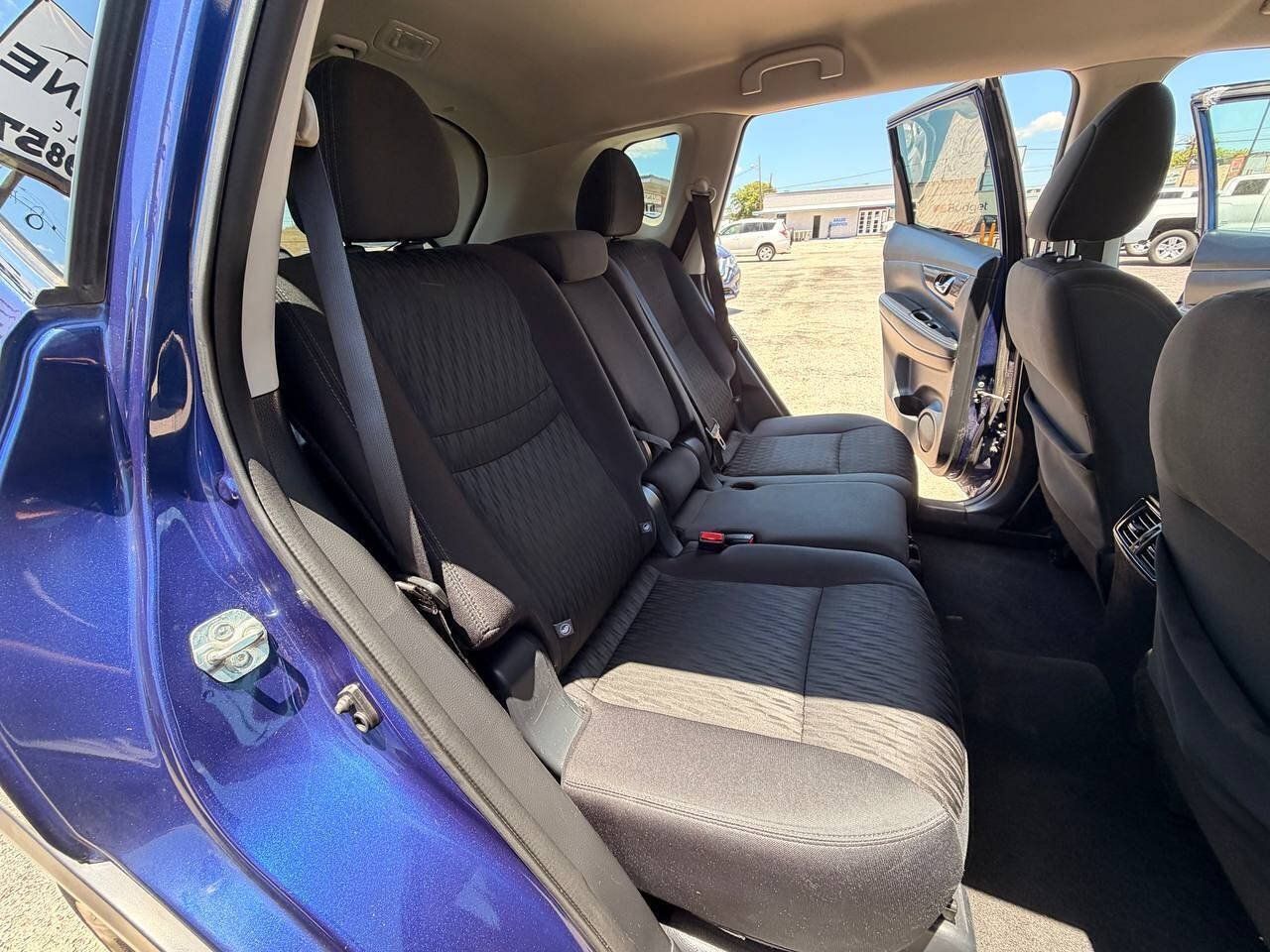 Used 2018 Nissan Rogue SV AWD/4WD image 17