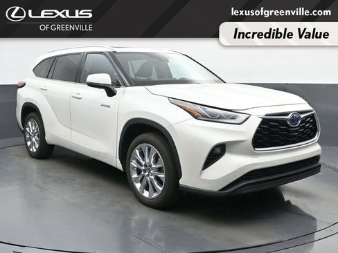 Used 2021 Toyota Highlander Limited FWD image 1