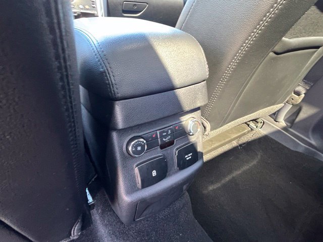 Used 2019 Ford Explorer Limited w/ Ford Safe & Smart Package FWD image 27
