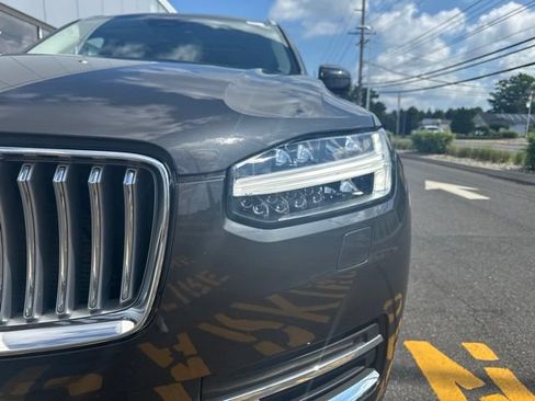 Used 2024 Volvo XC90 B5 Plus AWD/4WD image 8