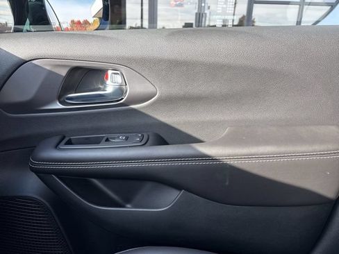 New 2026 Chrysler Pacifica Select w/ S Appearance Package FWD image 28
