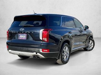 Used 2021 Hyundai Palisade SE video 2