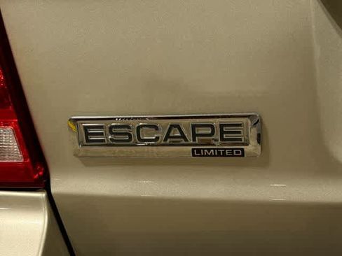 Used 2010 Ford Escape Limited image 26