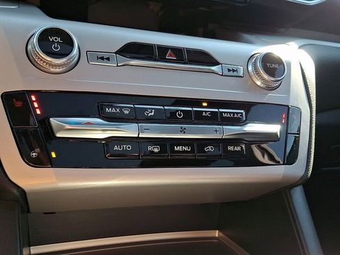 Used 2023 Ford Explorer XLT w/ Equipment Group 202A AWD/4WD image 16