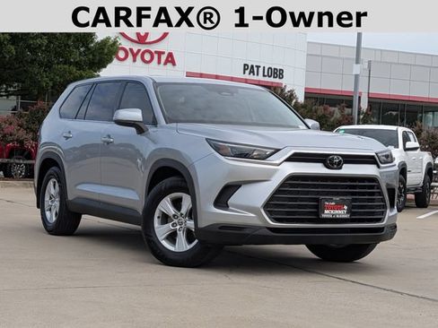 Used 2025 Toyota Grand Highlander FWD image 2