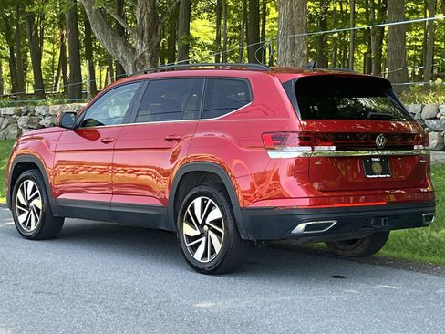 Used 2024 Volkswagen Atlas SE AWD/4WD image 23