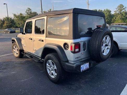 Used 2022 Jeep Wrangler Unlimited Sport AWD/4WD image 4