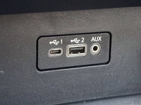 Used 2025 Nissan Altima 2.5 SV FWD image 25