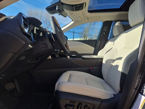 New 2026 Lexus RX 450h AWD image 16