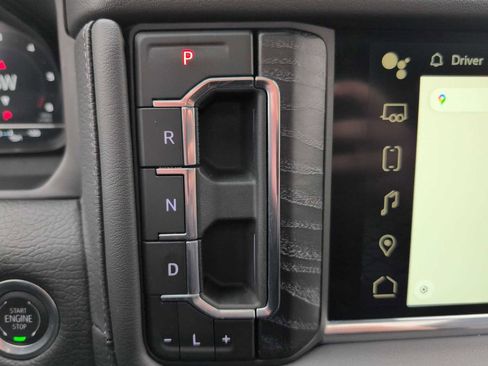 Used 2024 GMC Yukon XL Denali image 35