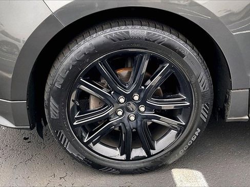 Used 2020 Ford Edge ST-Line image 9