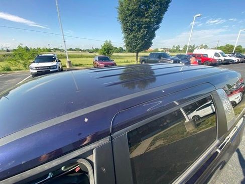 Used 2022 Kia Carnival LX FWD image 8