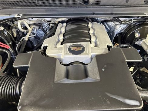 Used 2016 Cadillac Escalade ESV Platinum RWD image 42