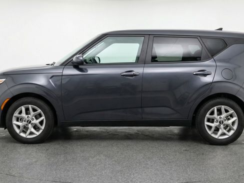Used 2025 Kia Soul LX w/ LX Technology Package image 5