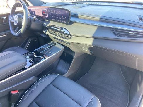 Used 2025 Buick Enclave Sport Touring w/ Super Cruise Package image 26