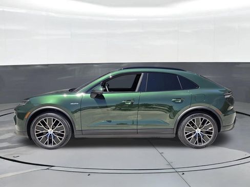 New 2026 Porsche Macan Electric RWD image 2