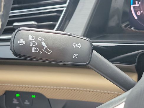 Used 2024 Volkswagen Atlas Cross Sport SE w/ Panoramic Sunroof Package image 29