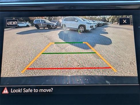 Certified 2022 Volkswagen Tiguan SE image 24