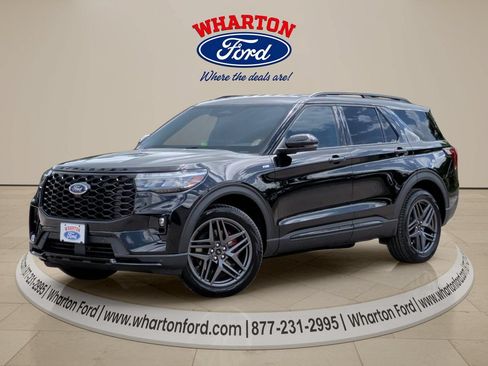 New 2026 Ford Explorer ST-Line w/ ST-Line Street Pack AWD/4WD image 1