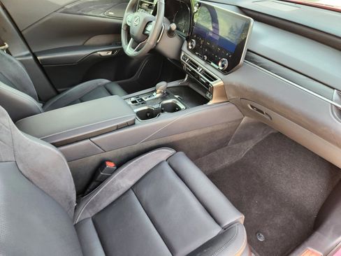 Used 2024 Lexus RX 350 FWD w/ Convenience Package image 7
