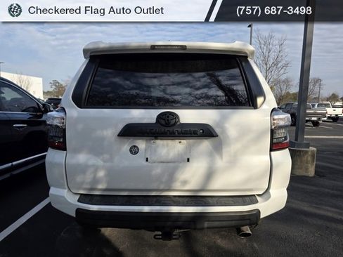 Used 2018 Toyota 4Runner TRD Off-Road Premium image 5