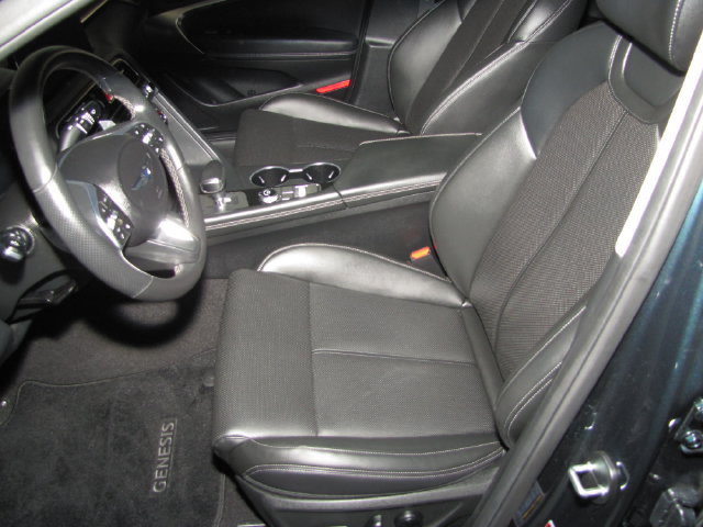 Used 2023 Genesis G70 2.0T RWD image 32