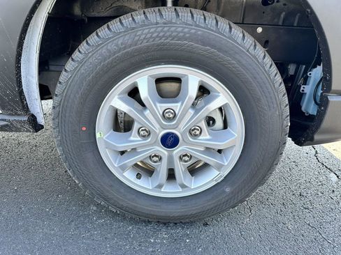 Used 2023 Ford E-Transit Medium Roof image 20