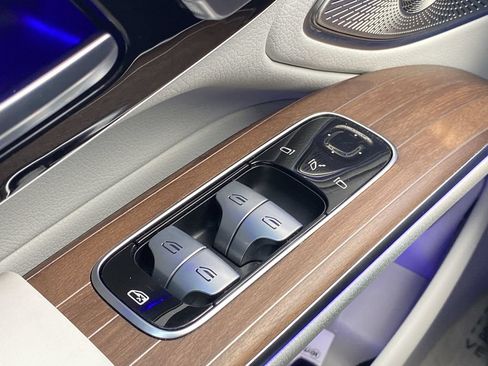 Certified 2023 Mercedes-Benz EQS 580 4MATIC Sedan image 9