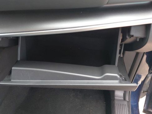 Used 2024 Nissan Rogue SV FWD image 12