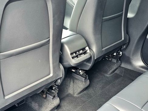 Used 2023 Tesla Model Y Long Range image 24