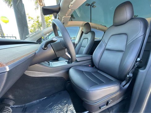 Used 2023 Tesla Model Y Long Range image 8