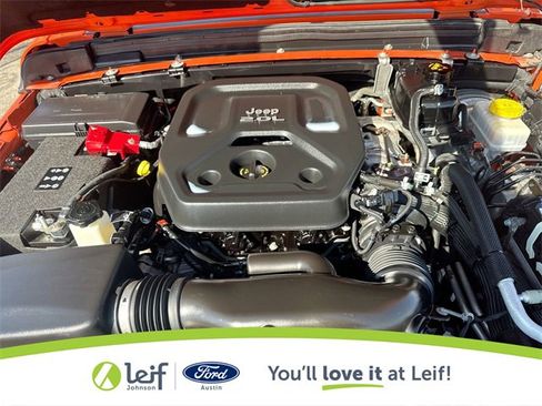 Used 2018 Jeep Wrangler Unlimited Sahara w/ Safety Group image 22