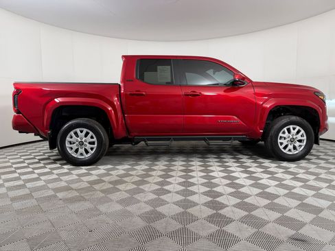 Used 2024 Toyota Tacoma SR5 AWD/4WD image 7