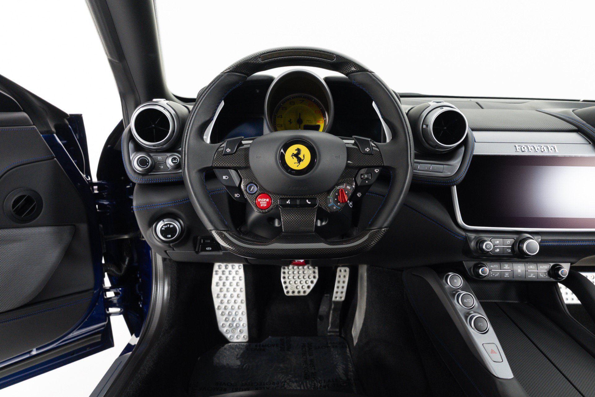 Used 2019 Ferrari GTC4Lusso T RWD image 19