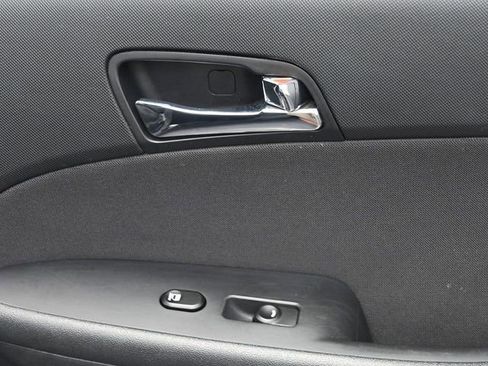 Used 2012 Hyundai Elantra w/ Preferred Pkg FWD image 35